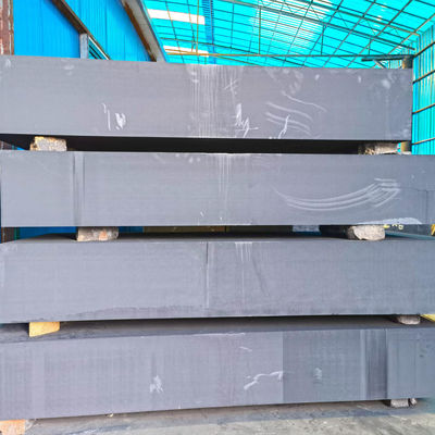 Dimensione del grano del blocco di grafite di silicio grigio scuro 12μm nell'industria fotovoltaica solare
