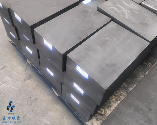 Grafite semiconduttore ad alta densità 120 Mpa Blocco di grafite isostatico liscio
