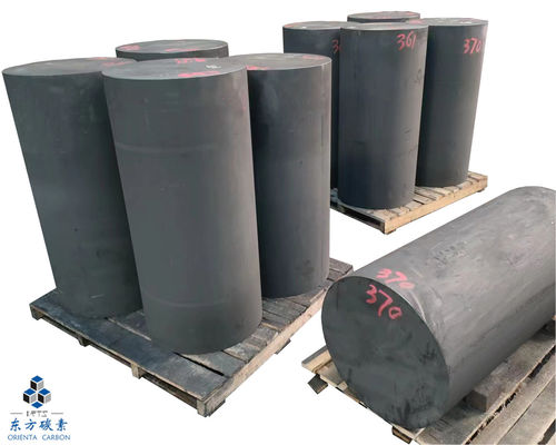 Blocco di grafite per catodo e anodo delle batterie al litio