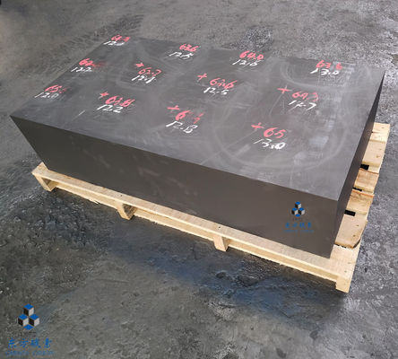 Blocchi di grafite purificati per l'industria dei semiconduttori